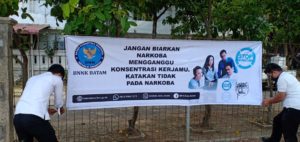 BNN Kota Batam melaksanakan diseminasi informasi melalui pemanfaatan media luar ruang di tengah Pandemi COVID-19