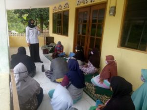 sosialisasi narkoba dan Sosialisasi Protokol Kesehatan dalam Upaya Pencegahan Penyebaran Virus Corona (Covid-19) Kepada Ibu-Ibu PKH Perumahan Kp. Tua Belian