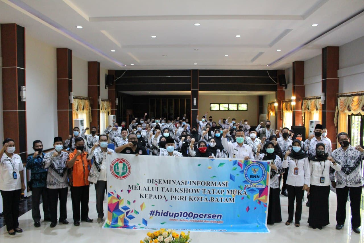 Diseminasi Informasi P4GN melalui Talkshow bersama PGRI Kota Batam Diseminasi Informasi P4GN melalui Talkshow bersama PGRI Kota Batam